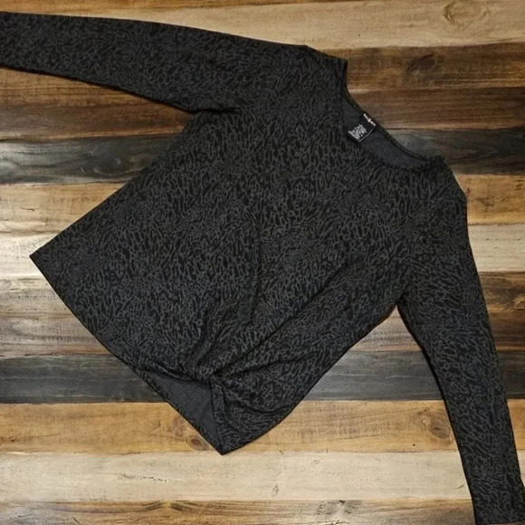 Max & Mia Ladies' Long Sleeve Side Twist Top - Picture 6 of 11